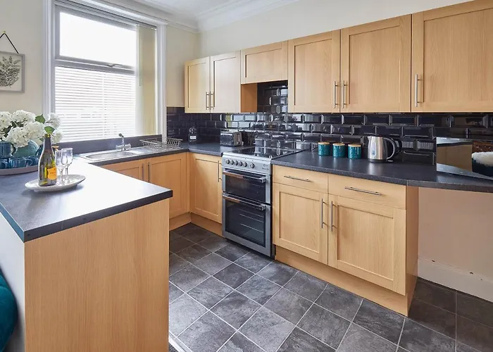 Host & - The Gallery *