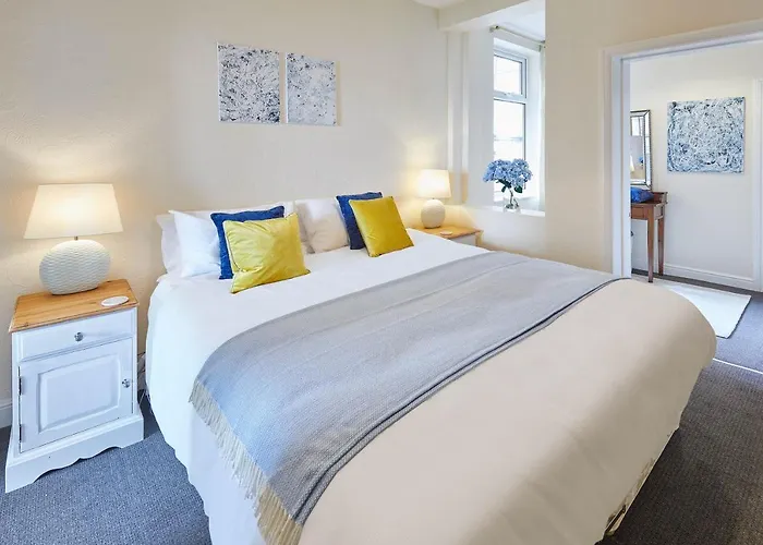 Host & - The Gallery Scarborough