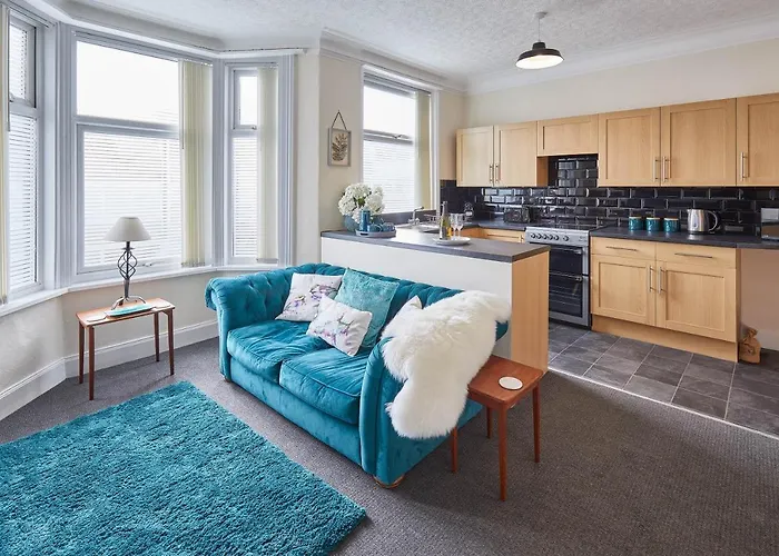 Host & - The Gallery *