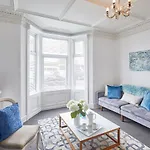 Host & - The Gallery Apartman