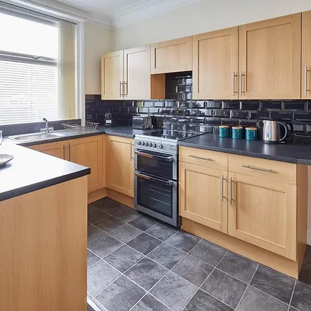 Host & - The Gallery *