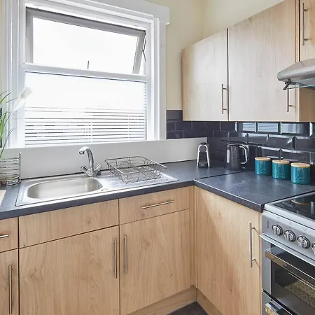 Host & - The Gallery *